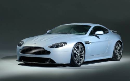 Авто, Aston Martin Vantage V12